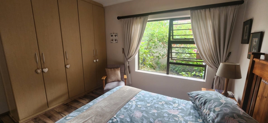 4 Bedroom Property for Sale in Fraaiuitsig Western Cape